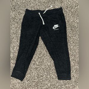Nike Heather Black Cropped Light Joggers
